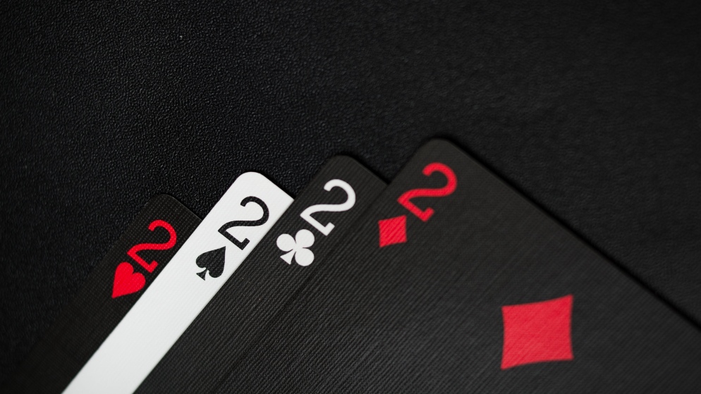 What is Double-Deck Blackjack Strategy | A Full Guide